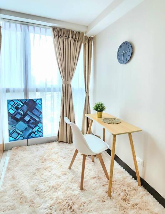 Cosy Executive 1 Bedroom Uptown Parksuites Ultra Fast Internet マニラ市 エクステリア 写真