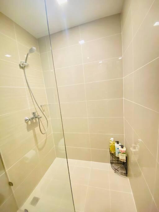 Cosy Executive 1 Bedroom Uptown Parksuites Ultra Fast Internet マニラ市 エクステリア 写真